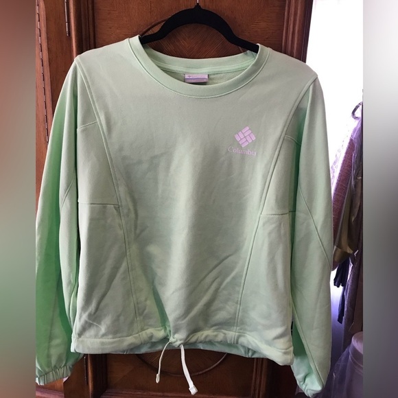 Columbia Tops - Columbia Sweatshirt